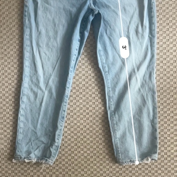 Good American Good High Rise Cropped Girlfriend Straight Jeans - Light Blue - 6 - Picture 13 of 13